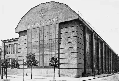 Turbine Hall AEG por Peter Behrens en 1909