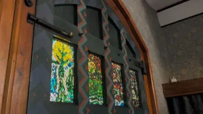 Cristalera de la puerta de La Casa Roja