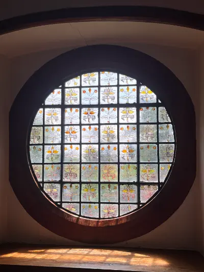 Cristalera pintada por William Morris