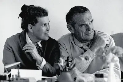 Ray (1907-1978) y Charles  Eames
