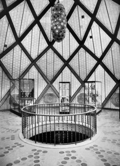 Interior de La Casa de Cristal de Bruno Taut