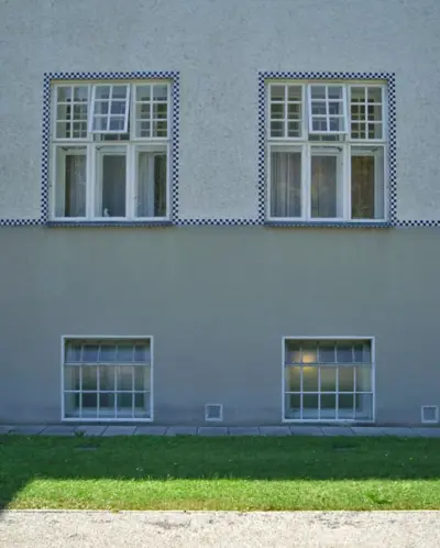 Detalles azulejos de las ventanas